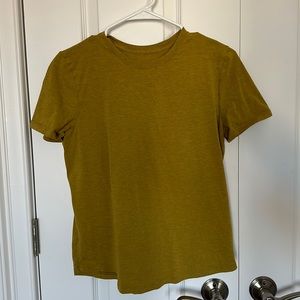 Women’s Lululemon Love crewneck T sz 6